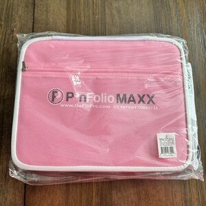 Pink PinFolio MAXX Display Bag